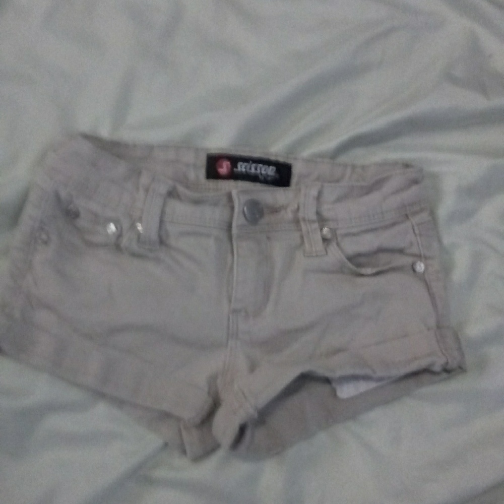 Badge shorts